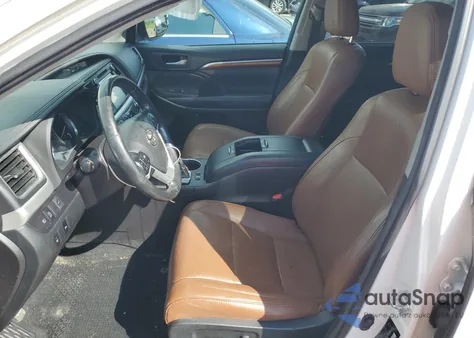 2018 Toyota Highlander Limited z USA, uszkodzony, nr VIN 5TDDZRFH3JS887570